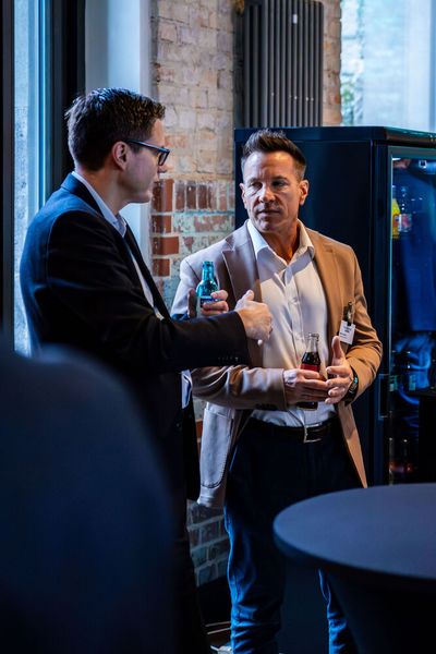 Tobias Teske, Geschäftsführer Vogel IT-Medien  (li.) und Marc Adelberg, Head of Partner Development, GSD Remarketing (Bild: Vogel IT-Medien)