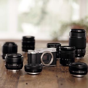 Für seine Systemkameras bietet Fujifilm zahlreiche Objektive an.