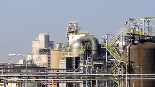 The Chemical Cluster Delfzijl is a sustainably developed industrial area for chemical related companies, connected to each other like a chain. At the moment 18 companies are settled in the cluster. (Pciture: Suikerunie)