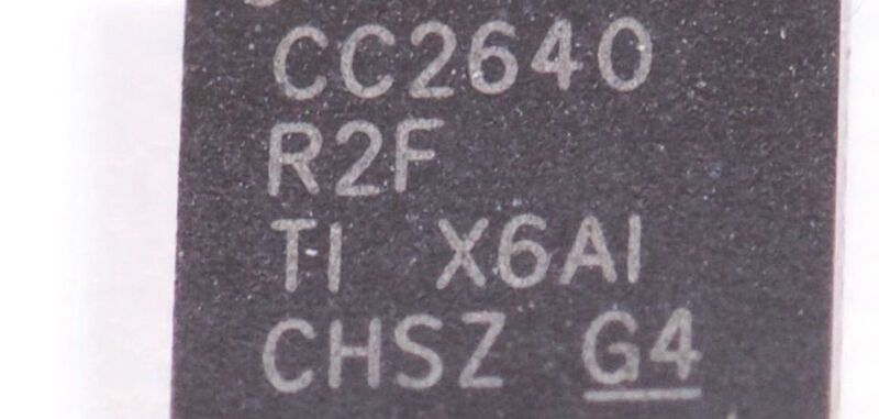 Kleiner Chip – große Distanzen: Die Wireless-MCU CC2640R2F wird in verschiedenen Gehäusen angeboten, unter anderem in einem 2,7 x 2,7 mm großen Chip-Scale Package (WCSP). 