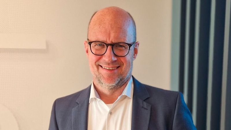 „KI-Agenten werden künftig weniger einzelne Sicherheitsprobleme lösen, sondern vielmehr bestimmte Aktivitäten im Security Operations Center unterstützen – und in manchen Bereichen sogar vollständig übernehme.“, sagt Andreas Gaetje, CISO bei Körber.(Bild:  Körber AG)