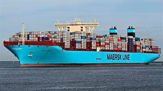 In der Coronakrise hat der Reedereiriese Maersk gute Gewinne eingefahren, was sich vor allem in 2022 ausgewirkt hat. Seit letztem Jahr bricht das Geschäft nun wieder ein. Dennoch sei das kein Grund, allzu besorgt zu sein. Lesen Sie hier, warum man dieser Meinung ist ... (Bild: Maersk)