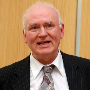 Prof. Dr. Rainer Thome von der Universität Würzburg: „Nicht die Datenflut ist unser Problem, sondern die Datensammlung — da genau kann der Transponder helfen.“Bild: Maienschein
