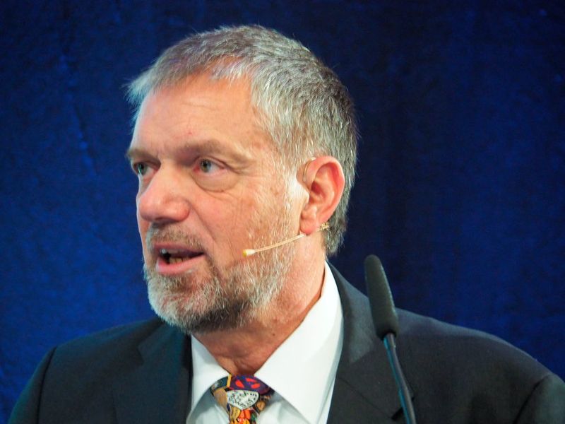 Thomas Grein, Leiter Kompetenzcenter EMR-Technik in der Interessensgemeinschaft Regelwerke Technik (IGR), holte die Anwender auf den Boden des Feldgerätealltags zurück, indem er auf häufige Mängel bei den Feldgeräten hinwies ... (Sabine Mühlenkamp)