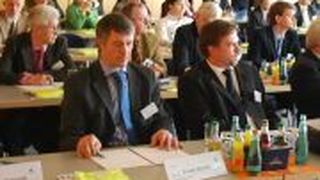 Rund 70 Teilnehmer informierten sich auf dem Dekra-Symposium in Leipzig über die neue Euro-5-/Euro-6-Verordnung, die ab September 2009 greift.  Fotos: Wenz (Archiv: Vogel Business Media)