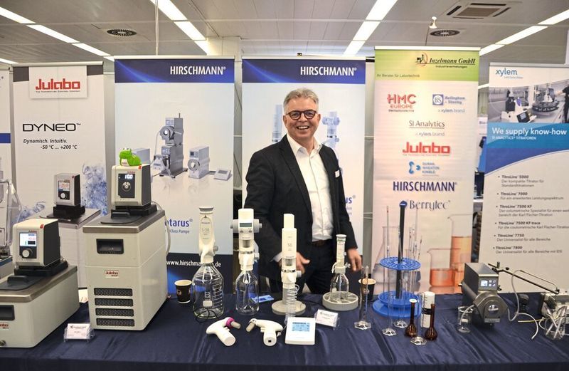 Manfred Zipf von Hirschmann Laborgeräte auf der Lab-Supply Hamburg 2019 (LABORPRAXIS, C. Lüttmann)