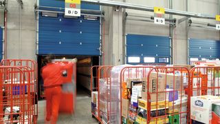 Starker logistischer Einsatz für Frische und Convenience: Lekkerland Deutschland beliefert derzeit bundesweit 59.500 Abnehmer, Tankstellenshops und Kantinen ebenso wie Convenience Stores und Kaufhäuser. (Bild: Lekkerland)