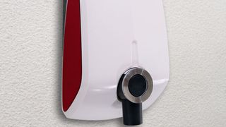 Power from the wall: Die sogenannte Wallbox kann Elektroautos mit Wechselstrom bis 22 KW Batterieleistung laden, wie Lanxess erklärt. Dazu braucht es aber auch die richtigen Werkstoffe... (Lanxess)