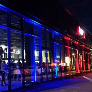 An der offiziellen Eröffnungsfeier ...(Bild:  Autohaus Osseforth)