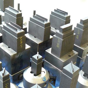 In 2008, the tool production department at Escha switched completely to graphite electrodes.