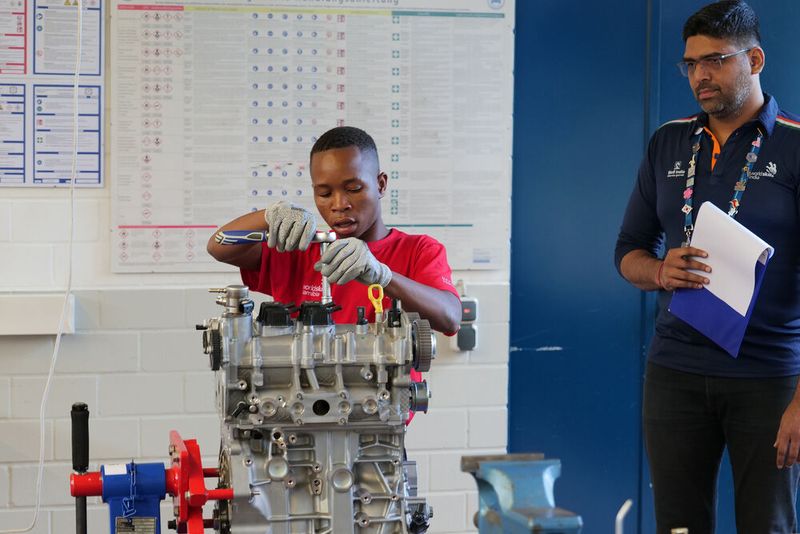 Mwandingi Fillipus aus Namibia ...  (Bild: Schmidt/autoFACHMANN)