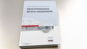 Das Standardwerk „Meisterwissen im Kfz-Handwerk“ haben die Autoren für die siebte Auflage komplett überarbeitet und um neue Kapitel ergänzt. (Bild: autoFACHMANN)