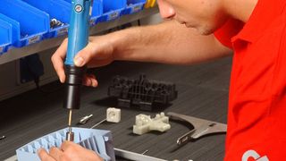 Der Systemlieferant Schäflein Logistics und das Ladungsträger-Management-Unternehmen Sprintbox zeigen auf der Logimat 2011 gemeinsam ihre Kompetenz. Bild: Schäflein (Archiv: Vogel Business Media)