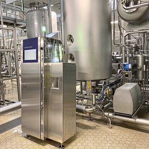 Liqui Guard Gen3 glänzt nicht nur mit einer weltweit einzigartigen Messtechnologie zur Inline-Überwachung von Getränkeabfüllprozessen, sondern mit nahtlosen und zum Teil hochglanzpolierten Edelstahloberflächen.(Bild:  Dausch)