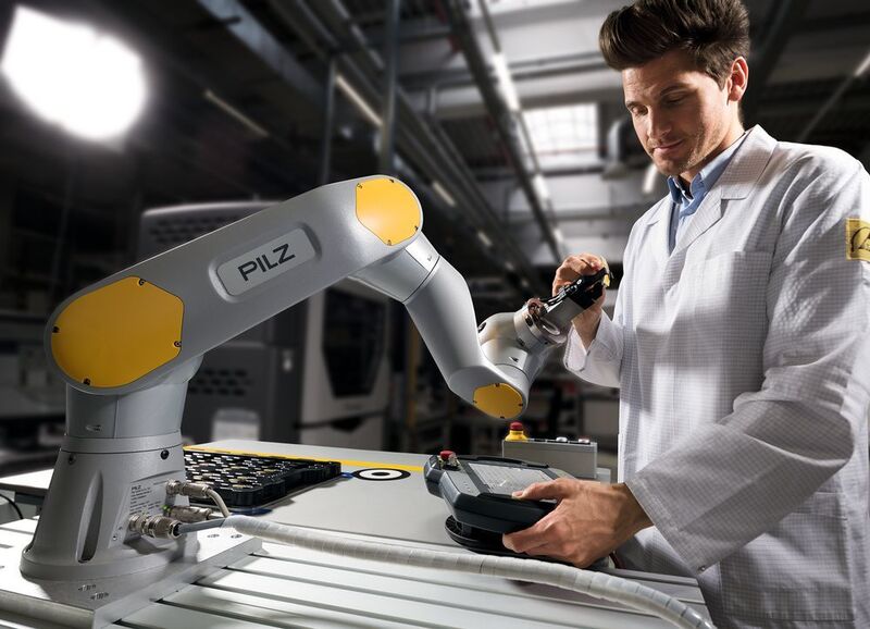 Zur Automatica 2018 werden erstmals der Öffentlichkeit die Pilz Service Robotik Module präsentiert. Mit der Robotik strebt Pilz weiteres Wachstum an. (Pilz)