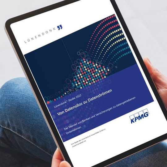 Speziell die regulatorischen Anforderungen beschäftigen Banken und Versicherungen beim Weg zur Data Driven Company, wie eine aktuelle Lünendonk-Studie zeigt. Speziell die regulatorischen Anforderungen beschäftigen Banken und Versicherungen beim Weg zur Data Driven Company, wie eine aktuelle Lünendonk-Studie zeigt.