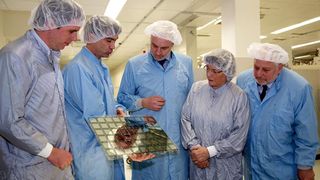 Im neuen OLED-Zentrum Für die OLED-Entwicklung sind anfangs bis zu 100 neue Arbeitsplätze geplant ( Gesamtmetall)