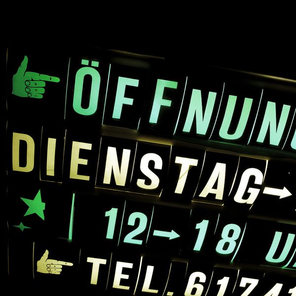 Führungskräfte, die für Mitarbeiter da und ansprechbar sind: Das ist für qualifizierte Bewerber immer häufiger der Grund, sich für ein bestimmtes Unternehmen zu entscheiden. (Bild: kallejipp / photocase.com)
