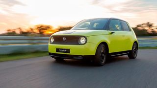 Der Honda „e“ soll ab 2020 in Deutschland verfügbar sein – zunächst jedoch begrenzt auf 1.500 Exemplare. (Honda)