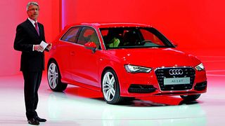 Audi-Chef Rupert Stadler präsentiert den neuen A3 auf dem Genfer Auto salon: „Wir setzen Standards im Premium-Kompaktsegment.“ (Audi)