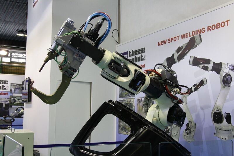 Auch die Firma Tiesse Robot war an der Lamiera präsent. (bild: ucimu.it)