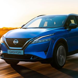 (Nissan)