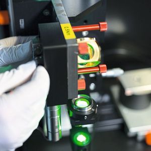 Die Wild-Gruppe stellt Baugruppen und Geräte für Ultrakurzpulslaser, Femtosekundenlaser, Excimerlaser, Nd:YAG-Laser, Diodenlaser, Faserlaser und auch CO2-Laser her und beherrscht die komplexe Justage von Laseroptiken.