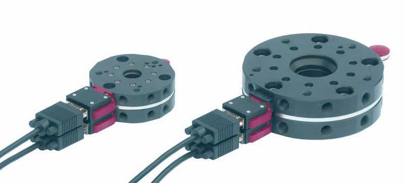 Die Schnellwechselkupplung QC ermöglicht ein einfaches und schnelles Wechseln von Luft und elektrischen Anschlüssen. (Geiger)