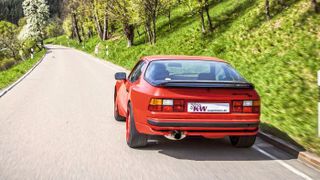 Neben Fahrwerken für den Alltag für Old- und Youngtimer liefert KW Automotive auch solche für Clubsportaktivitäten. (Bild: KW)