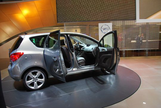 Der neue Opel Meriva bietet mit seinen hinten angeschlagenen Fondtüren nicht nur ein optisches Highlight, sondern auch einen besonders bequemen Ein- und Ausstieg.  (Archiv: Vogel Business Media)