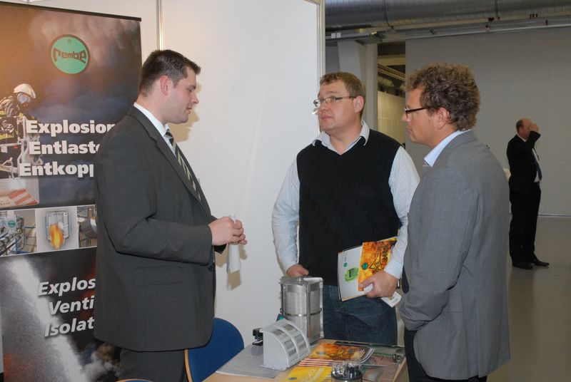 Impressionen vom Pumpen- und Schüttgutforum 2011.  Aktuelle Informationen zum PuS-Forum am 23./24. Oktober 2012: • Offizielle Seite • Gesamtprogramm (PDF) • Anmeldung (Bild: PROCESS)