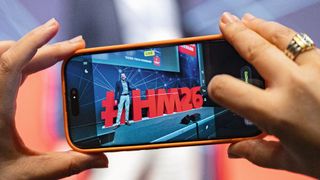 Rund 3 500 Unternehmen aus den Bereichen Maschinenbau, Elektro- und Digitalindustrie sowie Energiewirtschaft werden auf der Hannover Messe Lösungen für die Produktion und Energieversorgung päsentieren.  (Bild: HMI)