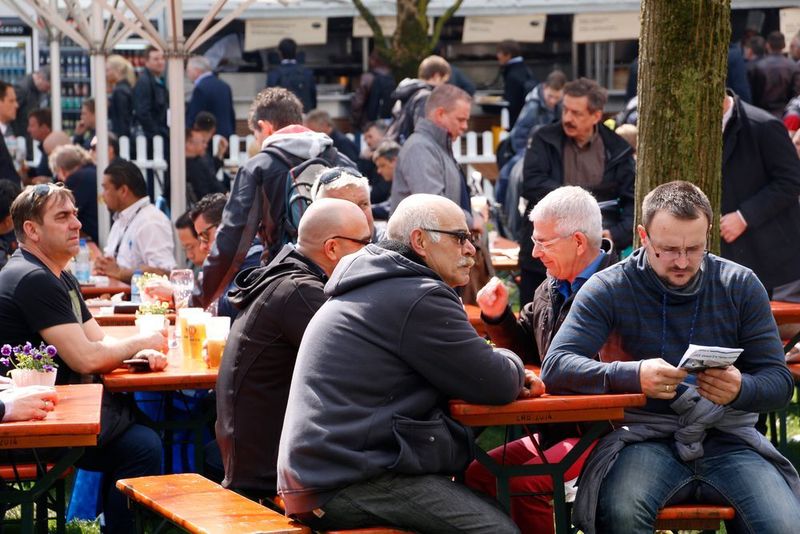 Beinahe ein Besucher pro Quadratmenter: 575.000 Quadratmeter, 3.421 Aussteller und 535.065 Besucher (Stand 2013) (Richter/konstruktionspraxis)