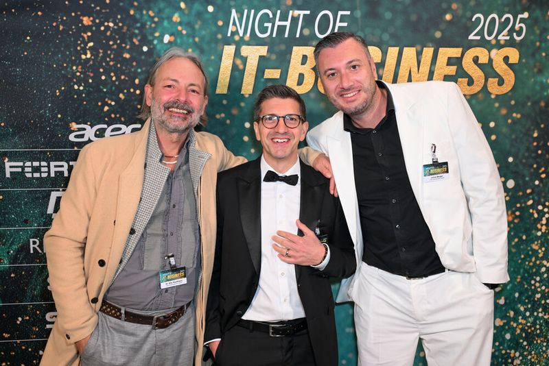 (v. l.) Dr. Nils Kaufmann (Plan B Management), Raphael Bächle mit Julius Berger (FSAS). (Bild: Hannes Magerstädt)