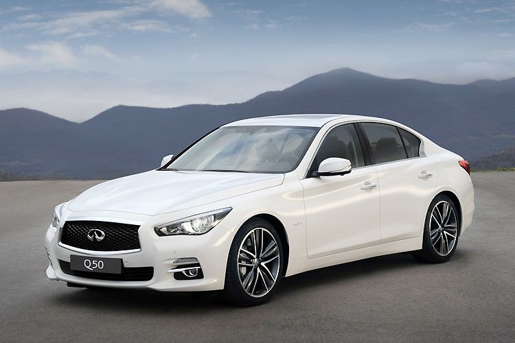 Mit dem Q50 installiert Infiniti nach rund fünf Jahren eine neue Mittelklasse und will mit dynamischer Optik Kunden aus dem deutschen Premium-Lager abziehen. (Foto: Infiniti)