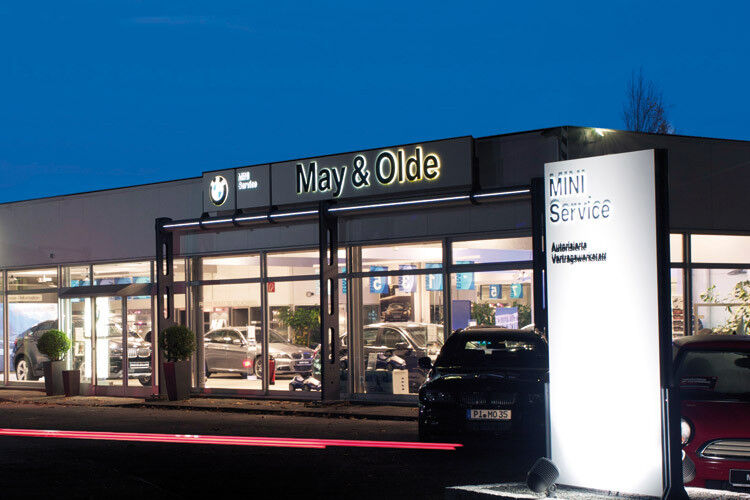 Die Filiale in Itzehoe baut May & Olde derzeit zum BMW-i-Standort um uns investiert dafür einen siebenstelligen Betrag. (Foto: May & Olde)