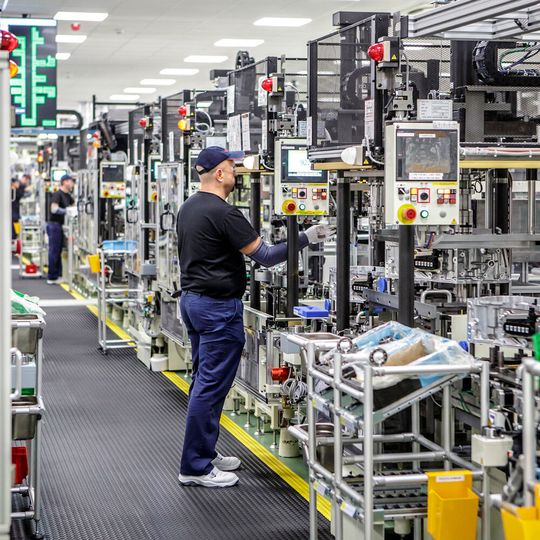 Auch Toyota fährt seine europäischen Werke herunter.(Bild:  Toyota)