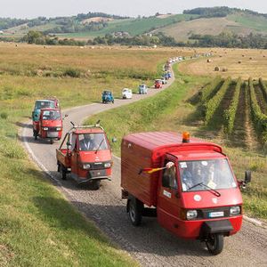 2019 zelebrierte Europas größte Ape-Rallye den 50. Geburtstag der Ape 50, dem „kleinsten und großzügigsten“ Nutzfahrzeug der Welt. Die Veranstaltung war die zehnte ihrer Art, die vom Ape Club of Italy mit Unterstützung von Piaggio Commercial organisiert wurde.(Bild:  Piaggo)