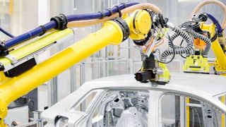 Ferrobotics Compliant Robot Technology ist für die Entscheider von Bosch Power Tools so attraktiv, dass Letztere nun planen, knapp 50 Prozent des Roboterspezialisten zu übernehmen. Ferrobotics ist etwa bekannt für das prozesssichere Schleifen per Roboter. Hier mehr zum Plan ... (Bild: Ferrobotics)
