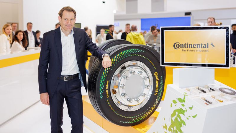 Continental-Chef Nikolai Setzer bei der IAA Transportation im Jahr 2022.(Bild:  Ole Spata)