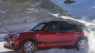 Mini bringt auch für den Clubman eine JCW-Spitzenversion. (Mini)