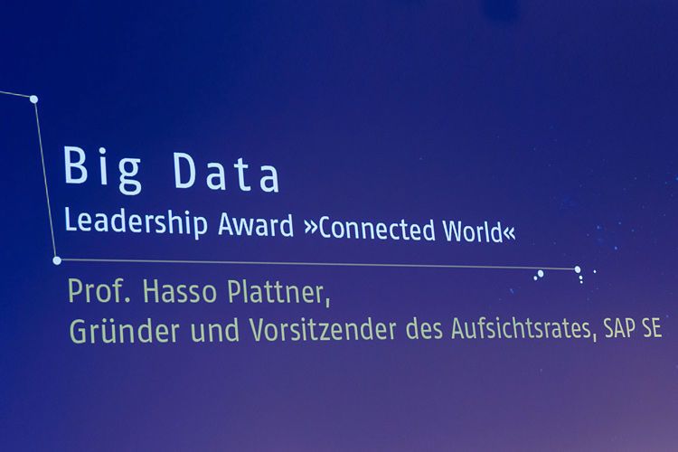 Die SAP SE erhielt die Auszeichnung in der Kategorie Big Data – in Person vertreten durch Prof. Dr. h.c. Hasso Plattner, Gründer und Vorsitzender des Aufsichtsrates SAP SE. (Vogel Business Media/ Stefan Bausewein)
