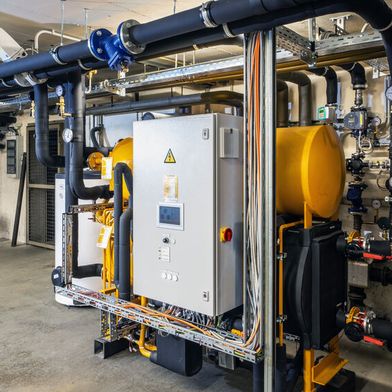 Die Absorptionskälteanlage Biene eingebaut bei Zecher  (Bild: W. Baelz & Sohn )