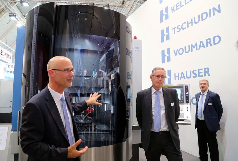 Kellenberger präsentierte auf der AMB die neue Hauser Koordinatenschleifmaschine H40. Die Neuentwicklung ermöglicht es, kombiniertes Schleifen und Hartfräsen durchzuführen. (Anne Richter, SMM)