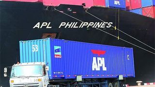 Bei mehreren einhunderttausend Beförderungskilometern pro Jahr von den Seehäfen ins Hinterland macht ein unnötiger Mehrverbrauch von ein bis zwei Litern Diesel pro 100 km einen hohen Zusatzbetrag aus.Bild: APL (Archiv: Vogel Business Media)