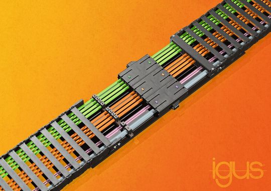 Mit der Module-Connect-Schnittstelle von Igus lassen sich Energieketten und die darin befindlichen Leitungen ganz einfach anschliessen. Mit der Module-Connect-Schnittstelle von Igus lassen sich Energieketten und die darin befindlichen Leitungen ganz einfach anschliessen.