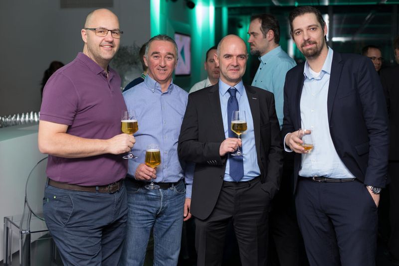 v. l.) Marco Becker und Horst Schäfer, Save IT GmbH, Gunther Dietrich, Apia Systemhaus GmbH, und Marc Schüler von Kaspersky Lab (Kaspersky Lab)