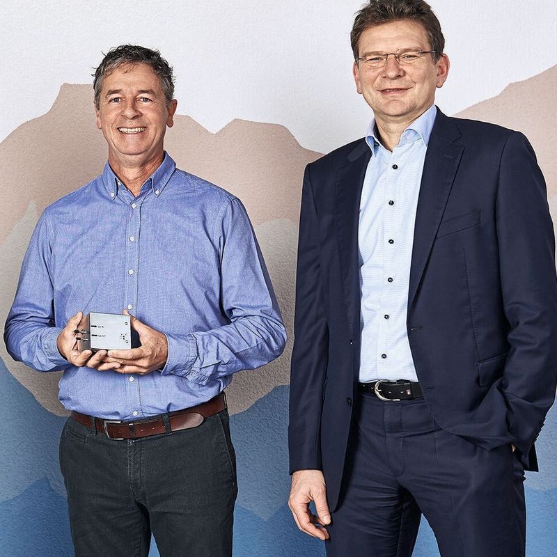 Von rechts nach links: Thomas Röttinger, CEO Angst+Pfister Sensors und Power AG, Jacques Faber, CEO  Foxsense AG und Volker Huelsekopf, Key Account Manager Gassensorik Angst+Pfister Sensors und Power AG. 