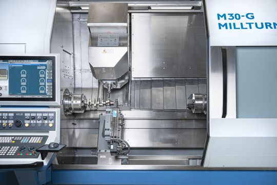 Die Kurbelwellenfertigung ist nicht trivial. Meist werden die Bauteile in mehreren Systemen bearbeitet. Das kostet jedoch Zeit und macht fehleranfällig. WFL Millturn Technologies weiß aber, wie die nötigen Bearbeitungsschritte in nur einer Millturn-Anlage zu schaffen sind.(Bild:  WFL)
