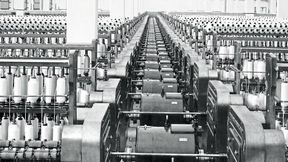 In den 1920er-Jahren wurden immer speziellere Motoren entwickelt, wie beispielsweise Doppelantriebe mit regelbaren Drehstrommotoren für Ringspinnmaschinen (im Bild: Bauwollweberei Cotonificio Triestino Brunner, 1928). (Siemens Historical Institute)